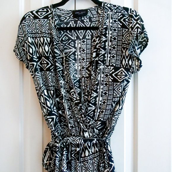 Aztec Print Romper - Picture 2 of 10